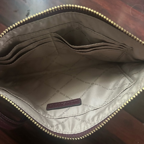 Micheal Kors Burgundy Cluth - Picture 2 of 3